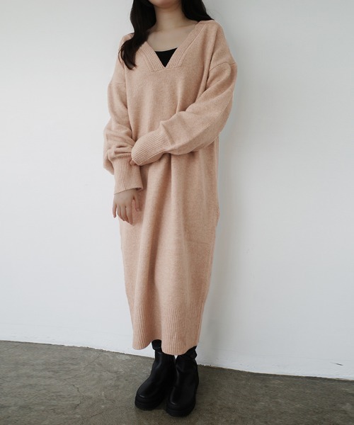 ONEP STAR(ワンピスター)の「天竺編みVネックニットロングワンピース(ワンピース・レディース・ピンク/チャコール/ベージュ/ネイビー/グレイッシュベージュ・FREE)」の19枚目の写真