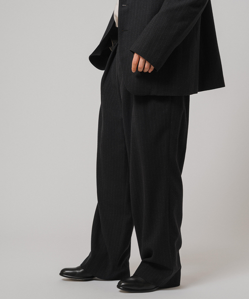 EDIFICE（エディフィス）の「ETS.MATERIAUX(マテリオ) ウール/シルク ファーマートラウザー（スラックス・メンズ・ブラック・3/2）」の5枚目の写真