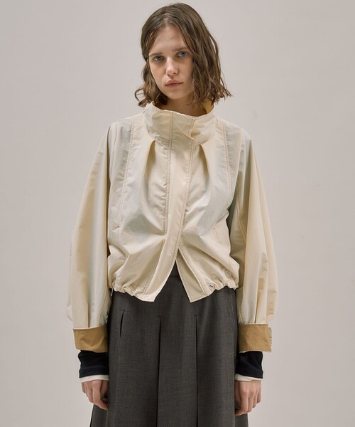 PUBLIC TOKYO(パブリックトウキョウ)の「スタンドカラータックブルゾン(ブルゾン・レディース・ブラック/ホワイト・FREE)」の6枚目の写真