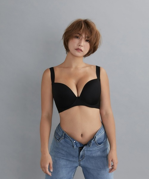 Nissen glamor(ニッセングラマー)の「【大きい胸】シームレス ブラジャー ふにゃんとfit 脇高(D70~F80)(ブラジャー・レディース・ベージュ/ブラック・D70/D75/D80/E75/E80/F75/F80/F70/E70)」の19枚目の写真