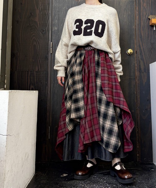 DOUBLE NAME（ダブルネーム）の「さがらワッペンロゴニットプルオーバー（ニット/セーター・レディース・グレー/オフホワイト/ブラウン・FREE）」の10枚目の写真