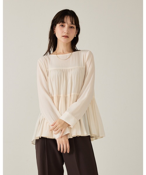 qualite（カリテ）の「エアーフローティアードブラウス/秋服/冬服/オフィスカジュアル（シャツ/ブラウス・レディース・ブラック/オフホワイト・フリー）」の8枚目の写真