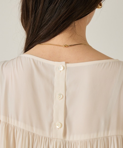 qualite（カリテ）の「エアーフローティアードブラウス/秋服/冬服/オフィスカジュアル（シャツ/ブラウス・レディース・ブラック/オフホワイト・フリー）」の12枚目の写真