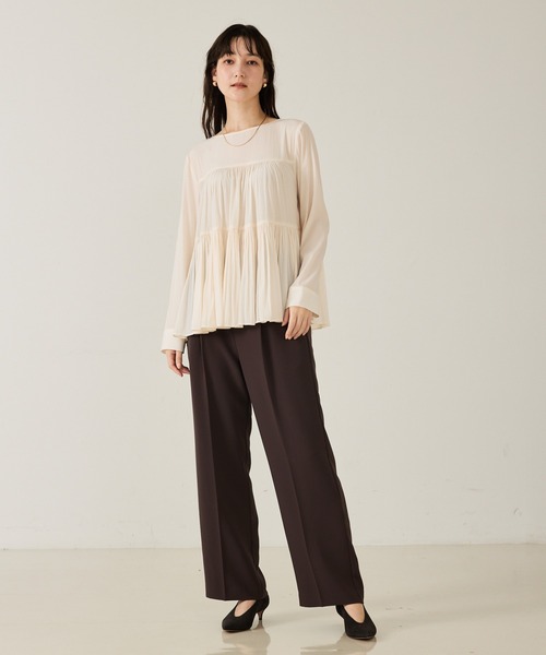 qualite（カリテ）の「エアーフローティアードブラウス/秋服/冬服/オフィスカジュアル（シャツ/ブラウス・レディース・ブラック/オフホワイト・フリー）」の3枚目の写真