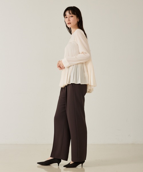 qualite（カリテ）の「エアーフローティアードブラウス/秋服/冬服/オフィスカジュアル（シャツ/ブラウス・レディース・ブラック/オフホワイト・フリー）」の4枚目の写真