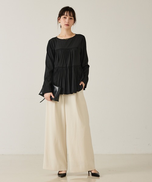 qualite（カリテ）の「エアーフローティアードブラウス/秋服/冬服/オフィスカジュアル（シャツ/ブラウス・レディース・ブラック/オフホワイト・フリー）」の5枚目の写真