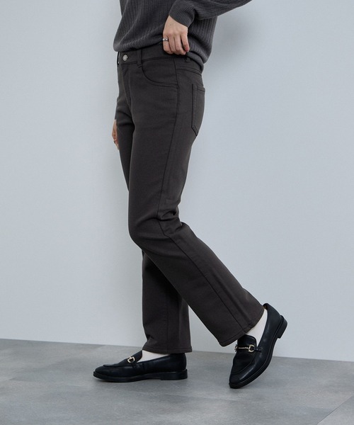 NAVY(ネイビー)の「nAvy マックヒート裏起毛ストレートパンツ(デニムパンツ・レディース・ブルー系2/ブラック/ブルー系1/チャコール・M/L/S/XS)」の5枚目の写真