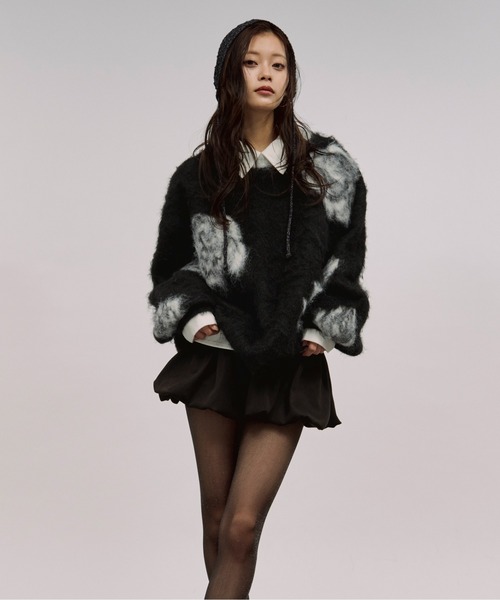 Ezick（エジック）の「rose mix shaggy knit スタッズツキフラワーシャギーニット（ニット/セーター・レディース・ブラック/パープル・FREE）」の13枚目の写真