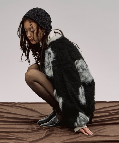 Ezick（エジック）の「rose mix shaggy knit スタッズツキフラワーシャギーニット（ニット/セーター・レディース・ブラック/パープル・FREE）」の16枚目の写真