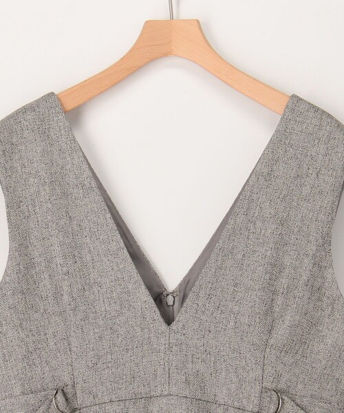 NOLLEY’S(ノーリーズ)の「メランジヘリンボンツィードサイドベルトワンピース(ワンピース・レディース・ライトグレー/チャコールグレー・38)」の17枚目の写真