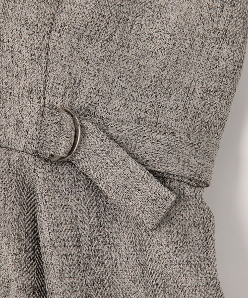 NOLLEY’S(ノーリーズ)の「メランジヘリンボンツィードサイドベルトワンピース(ワンピース・レディース・ライトグレー/チャコールグレー・38)」の18枚目の写真