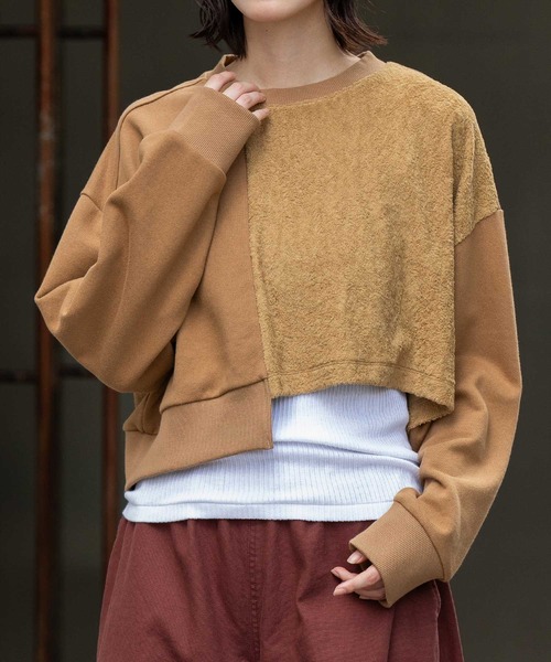 Munich(ミューニック)の「裏毛×チンチラアシンメトリースウェット(スウェット・レディース・ブラック/キャメル/アイボリー・FREE)」の4枚目の写真