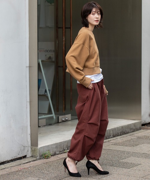 Munich(ミューニック)の「裏毛×チンチラアシンメトリースウェット(スウェット・レディース・ブラック/キャメル/アイボリー・FREE)」の9枚目の写真