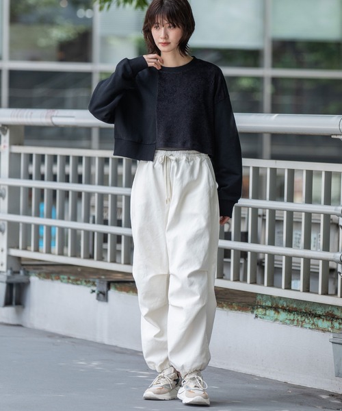 Munich(ミューニック)の「裏毛×チンチラアシンメトリースウェット(スウェット・レディース・ブラック/キャメル/アイボリー・FREE)」の16枚目の写真