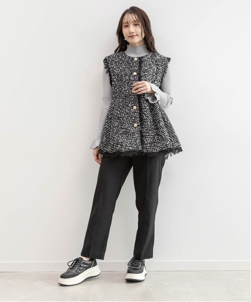 RANDA(ランダ)の「ジレトップス&テーパードパンツセット(ワンピース・レディース・アイボリー/ブラック・1/0)」の12枚目の写真