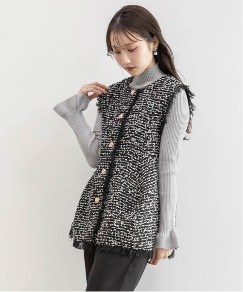 RANDA(ランダ)の「ジレトップス&テーパードパンツセット(ワンピース・レディース・アイボリー/ブラック・1/0)」の16枚目の写真
