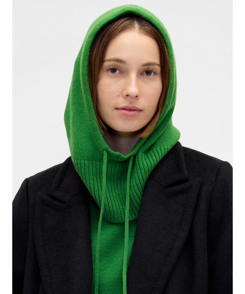 GAP（ギャップ）の「CashSoft カシミヤタッチ ドローコード バラクラバ（ニットキャップ/ビーニー・レディース・ブラウン/キャメル/グリーン/ピンク/レッド/マルチ/アイボリー/ブラック/ブルー・ONE SIZE）」の4枚目の写真