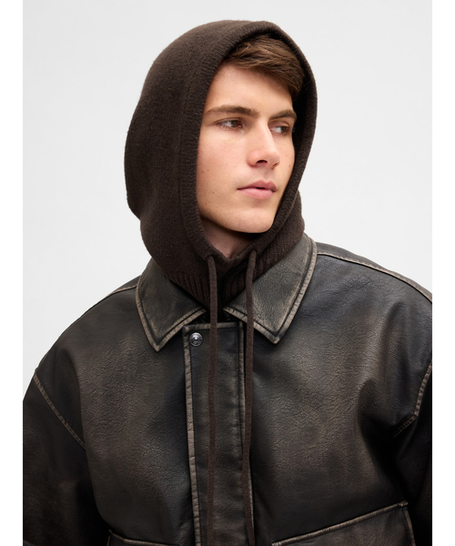 GAP（ギャップ）の「CashSoft カシミヤタッチ ドローコード バラクラバ（ニットキャップ/ビーニー・レディース・ブラウン/キャメル/グリーン/ピンク/レッド/マルチ/アイボリー/ブラック/ブルー・ONE SIZE）」の14枚目の写真