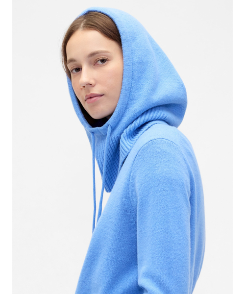 GAP（ギャップ）の「CashSoft カシミヤタッチ ドローコード バラクラバ（ニットキャップ/ビーニー・レディース・ブラウン/キャメル/グリーン/ピンク/レッド/マルチ/アイボリー/ブラック/ブルー・ONE SIZE）」の5枚目の写真