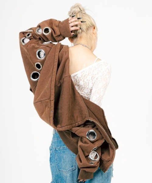 ROYAL FLASH（ロイヤルフラッシュ）の「MITSUKI/ミツキ/EYELET HOODIEＥ（パーカー・レディース・キャメル/ブラック・F）」の6枚目の写真