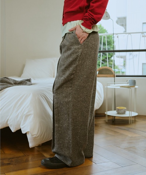 common gull products.(コモンガルプロダクツ)の「灯り待ちのパンツ(スラックス・レディース・グレー系/ベージュ系/ダークブラウン系・LARGE/MEDIUM/SMALL)」の9枚目の写真