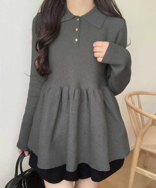 LAUIR（ラウアー）の「ポロ襟ペプラムニットトップス（ニット/セーター・レディース・ブラック/チャコール/アイボリー・MEDIUM/LARGE）」の3枚目の写真