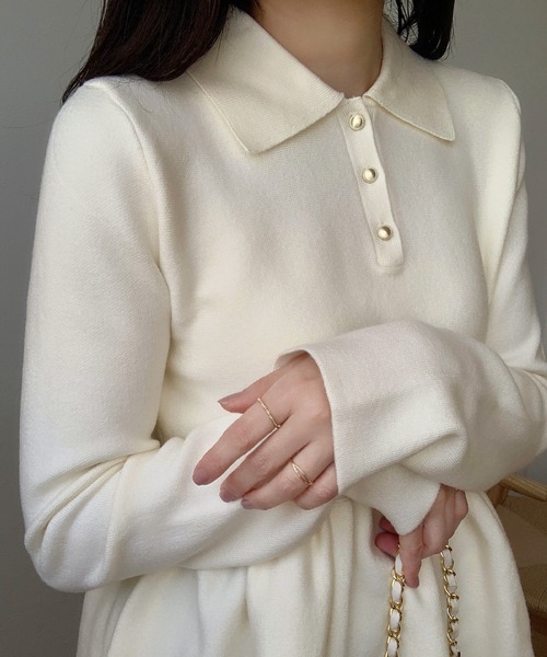 LAUIR（ラウアー）の「ポロ襟ペプラムニットトップス（ニット/セーター・レディース・ブラック/チャコール/アイボリー・MEDIUM/LARGE）」の11枚目の写真