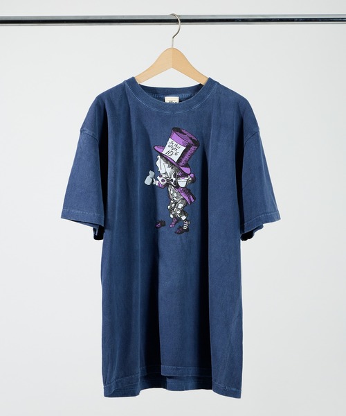 salle de bal(サルデバル)の「【 不思議の国のアリス 】 マクラミンアリス ピグメントTシャツ WNI(Tシャツ/カットソー・レディース・グレー/グリーン/ネイビー/チャコール・FREE)」の1枚目の写真