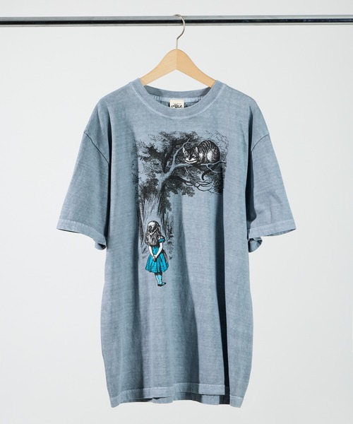 salle de bal(サルデバル)の「【 不思議の国のアリス 】 マクラミンアリス ピグメントTシャツ WNI(Tシャツ/カットソー・レディース・グレー/グリーン/ネイビー/チャコール・FREE)」の2枚目の写真