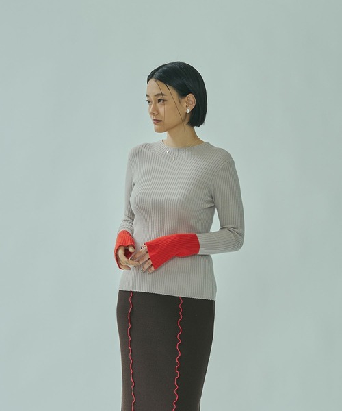 ROSE BUD(ローズバッド)の「BICOLOR RIB KNIT TOP(ニット/セーター・レディース・ブラック/パープル/ライトグレー/ブラウン・ONE SIZE)」の13枚目の写真