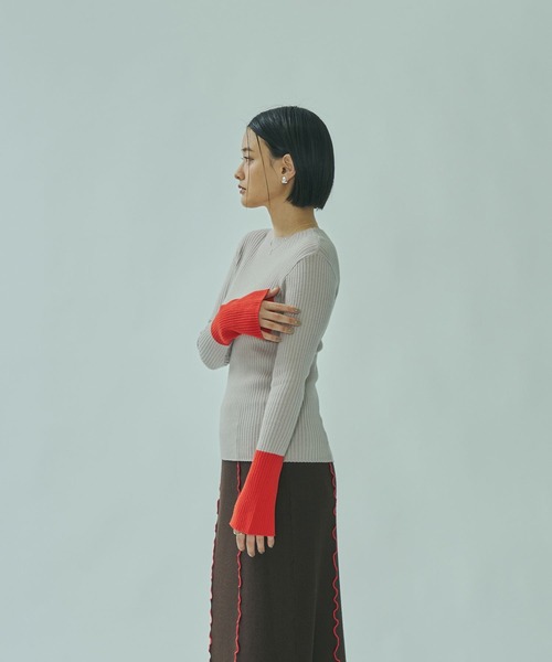 ROSE BUD(ローズバッド)の「BICOLOR RIB KNIT TOP(ニット/セーター・レディース・ブラック/パープル/ライトグレー/ブラウン・ONE SIZE)」の14枚目の写真