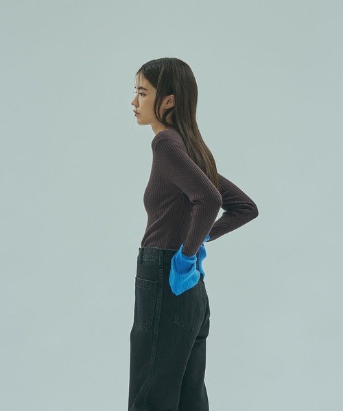ROSE BUD(ローズバッド)の「BICOLOR RIB KNIT TOP(ニット/セーター・レディース・ブラック/パープル/ライトグレー/ブラウン・ONE SIZE)」の20枚目の写真