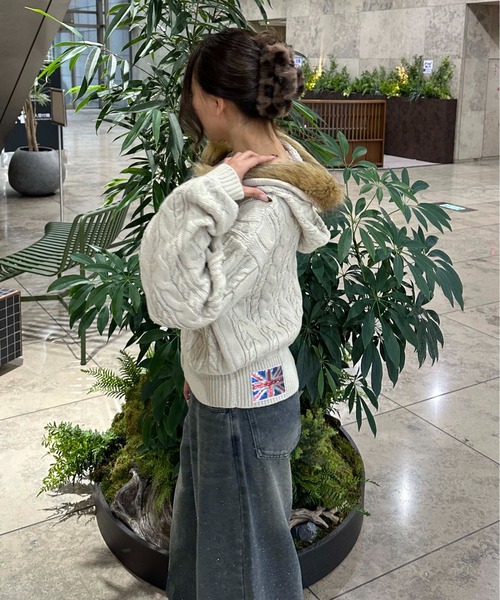 sedacle girl（セダクルガール）の「フェイクファーフード付きユニオンニットパーカー（ニット/セーター・レディース・アイボリー/ブラック/グレー/チャコールグレー/ブラウン・SMALL）」の18枚目の写真