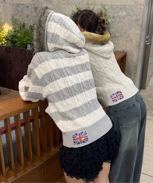 sedacle girl（セダクルガール）の「フェイクファーフード付きユニオンニットパーカー（ニット/セーター・レディース・アイボリー/ブラック/グレー/チャコールグレー/ブラウン・SMALL）」の15枚目の写真