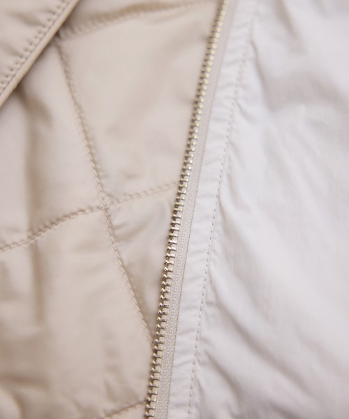 ADAM ET ROPE'（アダムエロペ）の「【サステナブル】リバーシブルドロストキルティングブルゾン/撥水（ブルゾン・レディース・ブラック/ベージュ・FREE）」の6枚目の写真