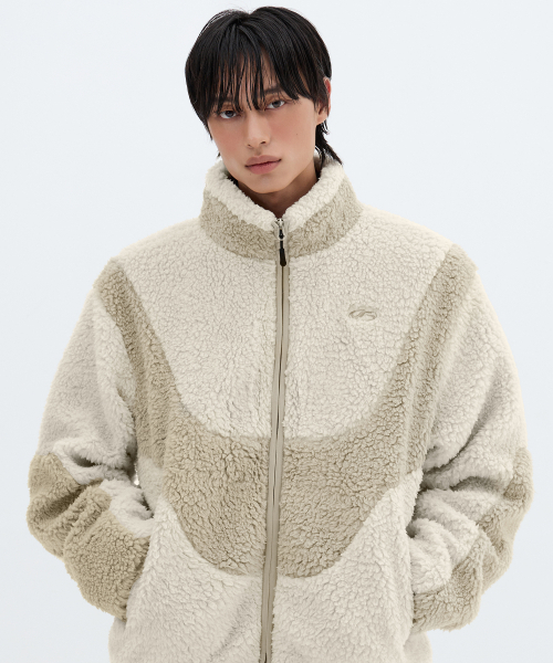 F.ILLUMINATE（フィルミネイト）の「フラッフィーデュオフリースジャケット-ベージュ（その他アウター・レディース・その他・LARGE/SMALL/MEDIUM）」の3枚目の写真