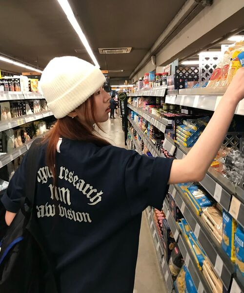 NOMANUAL(NOMANUAL)の「R.V ARCH LOGO T-SHIRT - BLACK(Tシャツ/カットソー・レディース・その他・LARGE/X-LARGE/SMALL/MEDIUM)」の8枚目の写真
