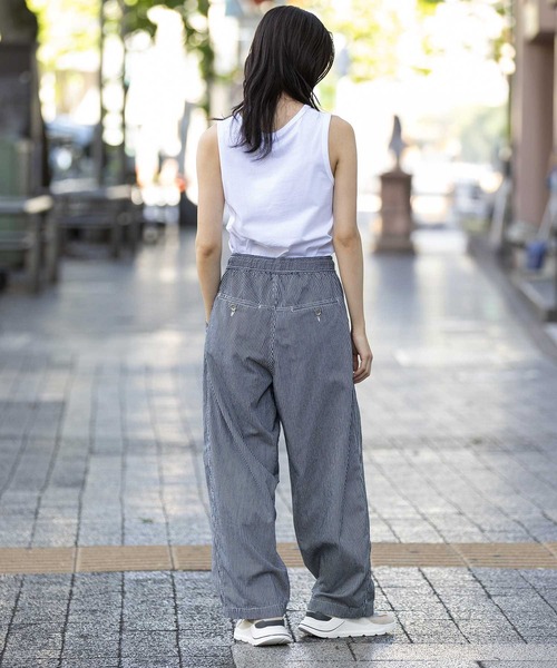 Munich（ミューニック）の「ホワイトデニム＆ヒッコリー ワイドイージーパンツ（デニムパンツ・レディース・ホワイト/オフホワイト/ネイビー・M/S）」の7枚目の写真