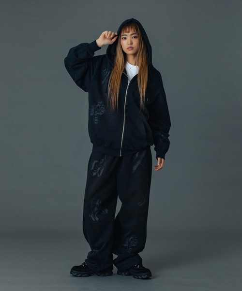 XLARGE（エクストララージ）の「GEOMETRIC SWEAT PANTS（スウェットパンツ・メンズ・ブラック/ベージュ/ネイビー・S/M/L/XL）」の2枚目の写真