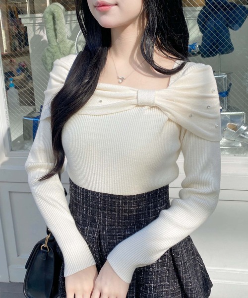 INGNI（イング）の「ビジュー2Wayオフショルニット（ニット/セーター・レディース・オフホワイト/ブラック×ブラック/ブラック×ホワイト/ボルドー・M）」の7枚目の写真