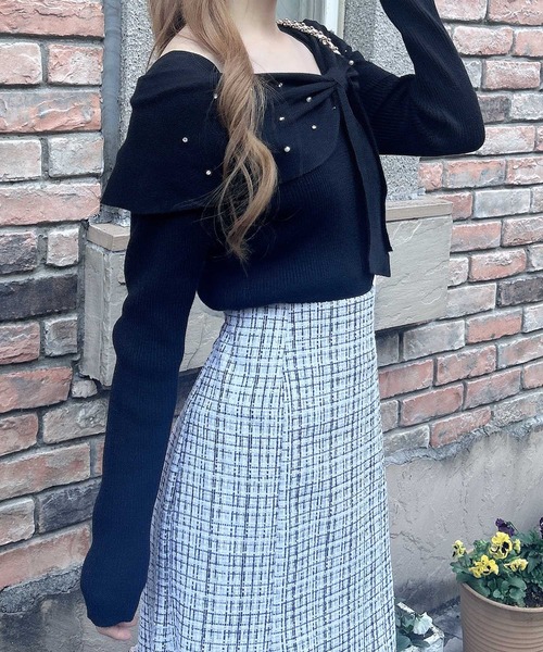 INGNI（イング）の「ビジュー2Wayオフショルニット（ニット/セーター・レディース・オフホワイト/ブラック×ブラック/ブラック×ホワイト/ボルドー・M）」の17枚目の写真