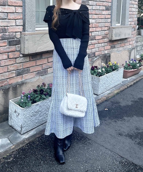 INGNI（イング）の「ビジュー2Wayオフショルニット（ニット/セーター・レディース・オフホワイト/ブラック×ブラック/ブラック×ホワイト/ボルドー・M）」の19枚目の写真