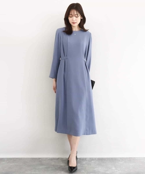 MK MICHEL KLEIN（エムケーミッシェルクラン）の「サテンジョーゼット サイドベルトワンピース/洗える（ワンピース・レディース・ネイビー/ブルー・38）」の4枚目の写真