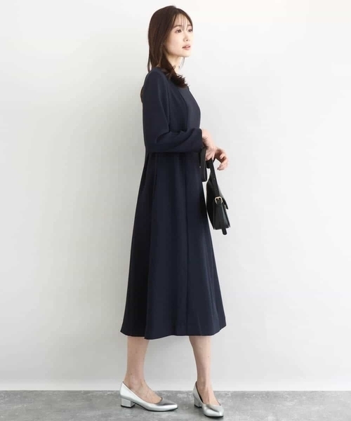 MK MICHEL KLEIN（エムケーミッシェルクラン）の「サテンジョーゼット サイドベルトワンピース/洗える（ワンピース・レディース・ネイビー/ブルー・38）」の9枚目の写真