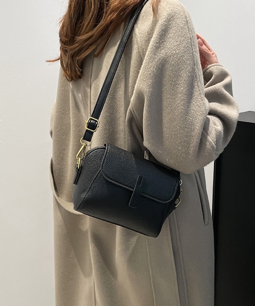 VIBGYOR(ヴィブジョー)の「urbanfemine./シンプル 合成皮革 ショルダーバッグ U7600(ショルダーバッグ・レディース・ホワイト/その他1/ベージュ/ブルー/ブラック・FREE)」の5枚目の写真