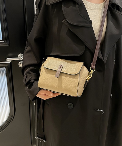VIBGYOR(ヴィブジョー)の「urbanfemine./シンプル 合成皮革 ショルダーバッグ U7600(ショルダーバッグ・レディース・ホワイト/その他1/ベージュ/ブルー/ブラック・FREE)」の19枚目の写真