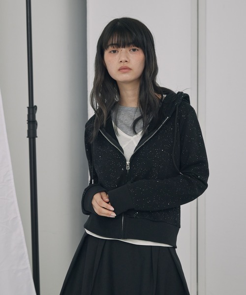 Unblend(アンブレンド)の「【Unblend】ラメ裏毛 ショート丈 ジップパーカー<セットアップ対応>(パーカー・レディース・ブラック/杢グレー/ブラウン・FREE)」の18枚目の写真