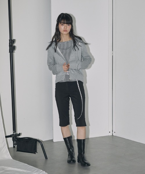 Unblend(アンブレンド)の「【Unblend】ラメ裏毛 ショート丈 ジップパーカー<セットアップ対応>(パーカー・レディース・ブラック/杢グレー/ブラウン・FREE)」の10枚目の写真