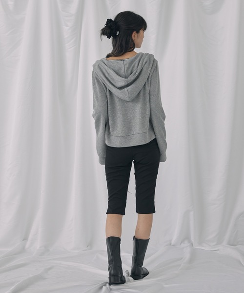 Unblend(アンブレンド)の「【Unblend】ラメ裏毛 ショート丈 ジップパーカー<セットアップ対応>(パーカー・レディース・ブラック/杢グレー/ブラウン・FREE)」の12枚目の写真