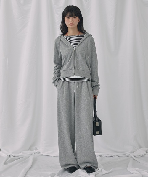 Unblend(アンブレンド)の「【Unblend】ラメ裏毛 ショート丈 ジップパーカー<セットアップ対応>(パーカー・レディース・ブラック/杢グレー/ブラウン・FREE)」の15枚目の写真